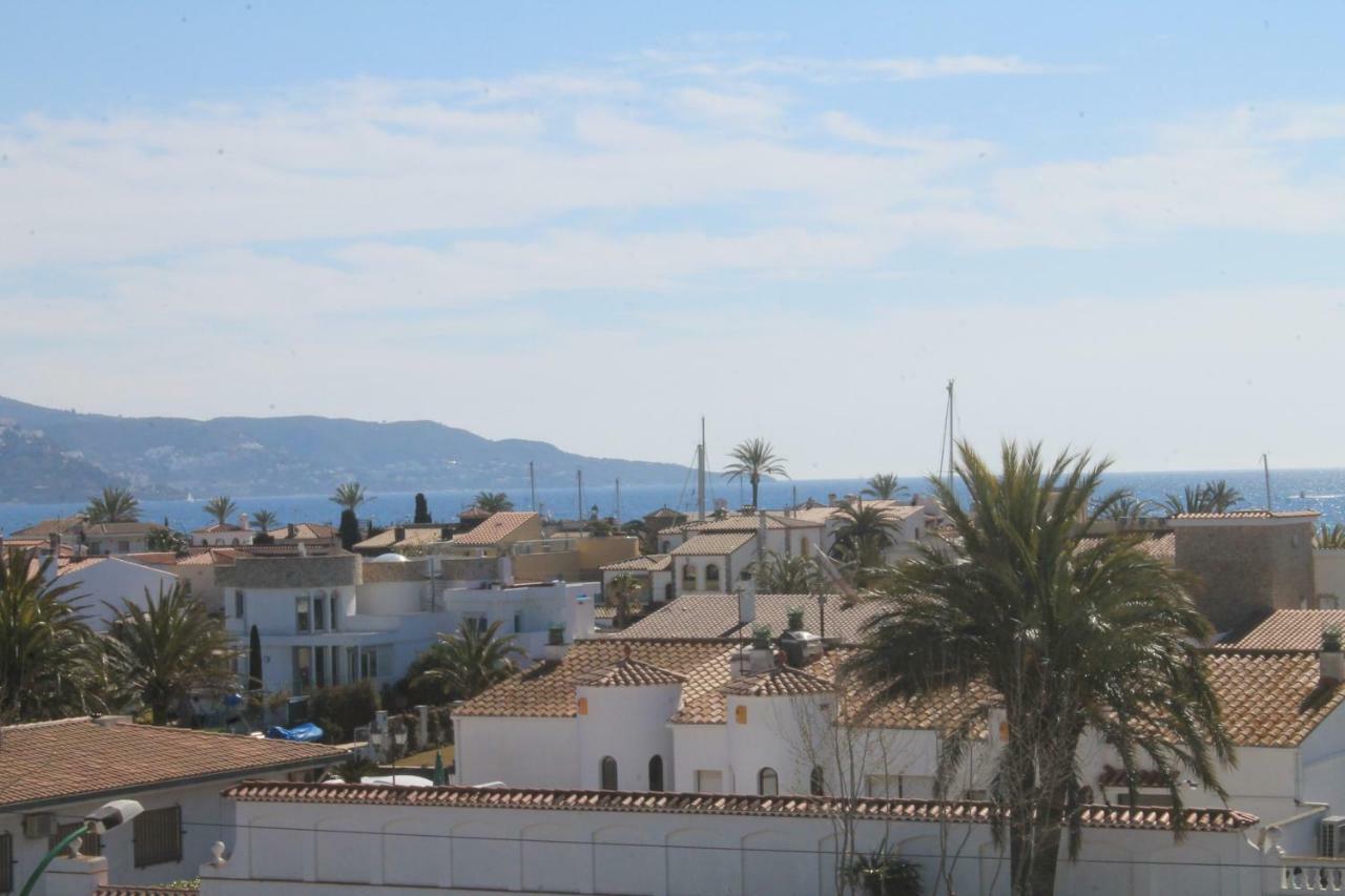 Absolute Apartment Empuriabrava Eksteriør billede