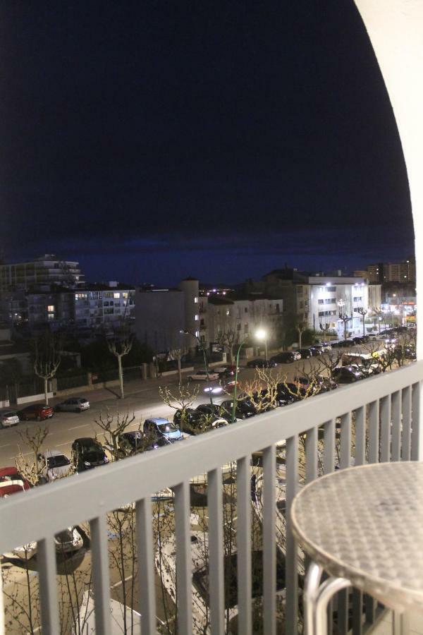 Absolute Apartment Empuriabrava Eksteriør billede
